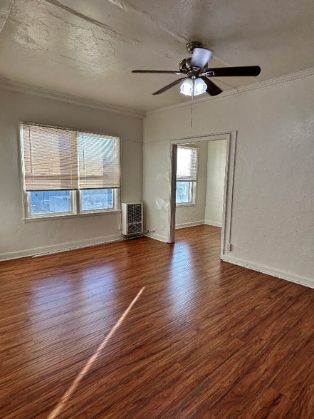 Building Photo - 1523 N McCadden Pl