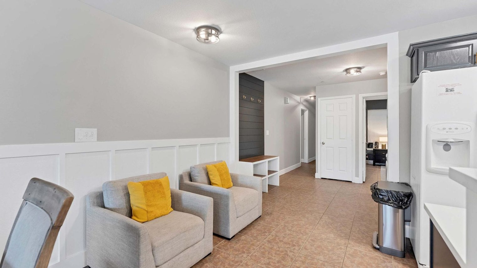 Building Photo - 730 E Mather St