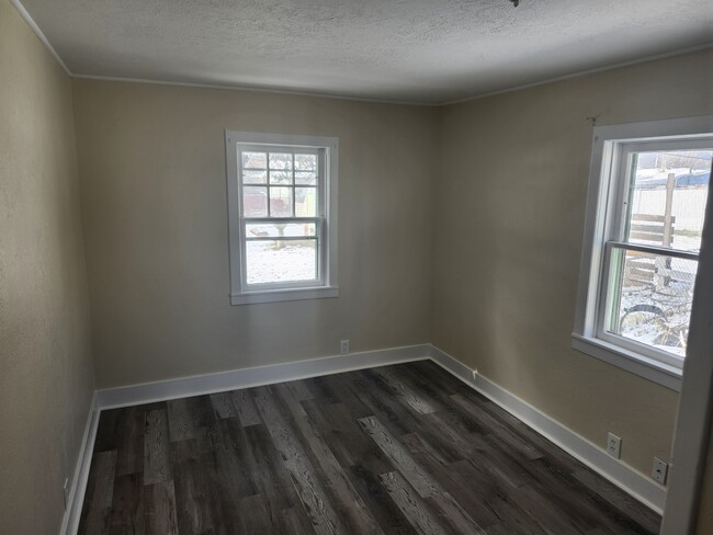 Building Photo - 4617 Douglas Ave