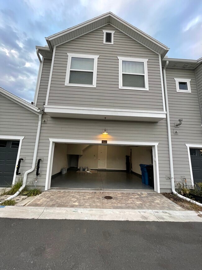 Building Photo - 64 Seastar Ct