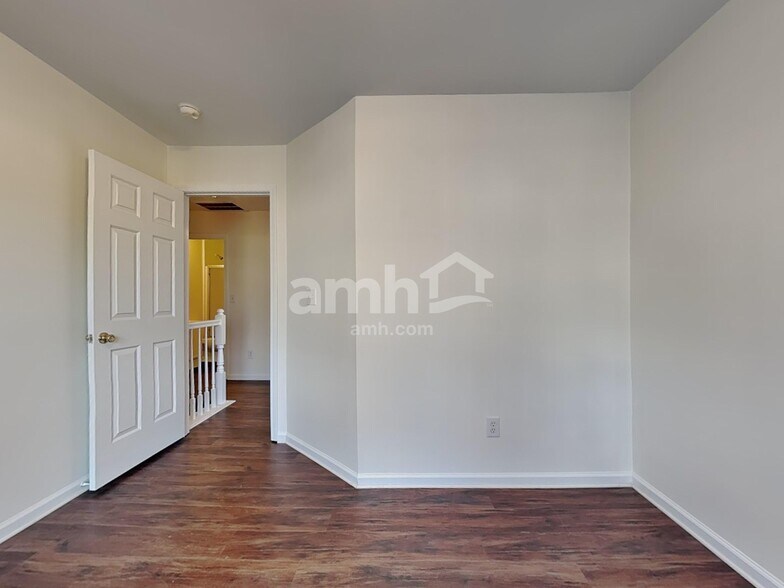 Building Photo - 13724 Bluffton Ct