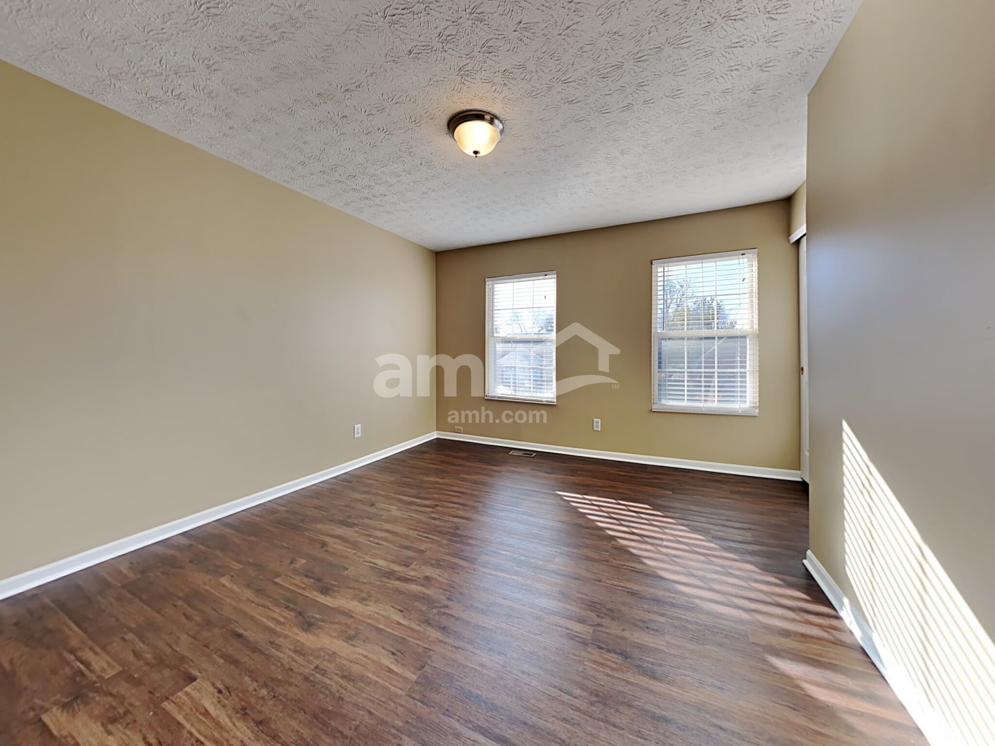 Building Photo - 25 Wheatmore Ct
