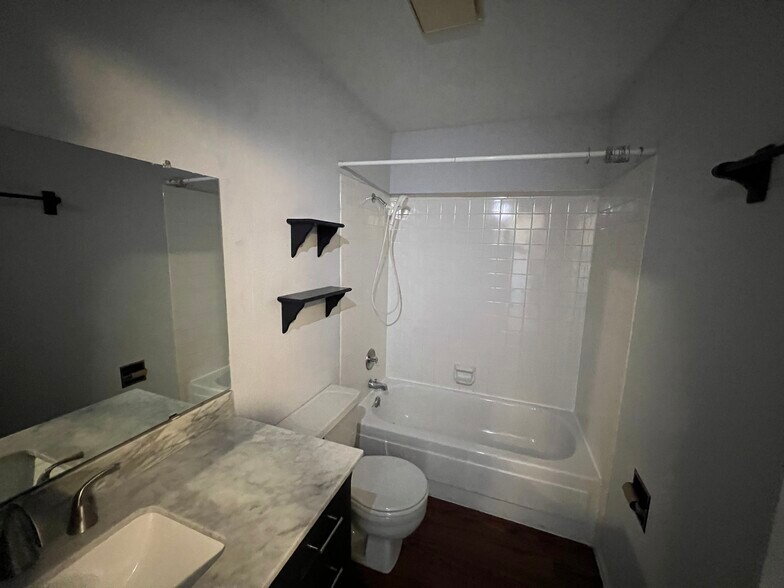Building Photo - 338 Cobblestone Dr