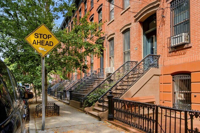 Building Photo - 98 Mercer St