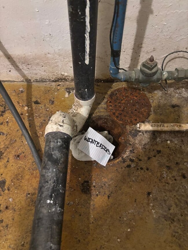 Building Photo - 3 Bedroom 1.5 Bath Home for rent