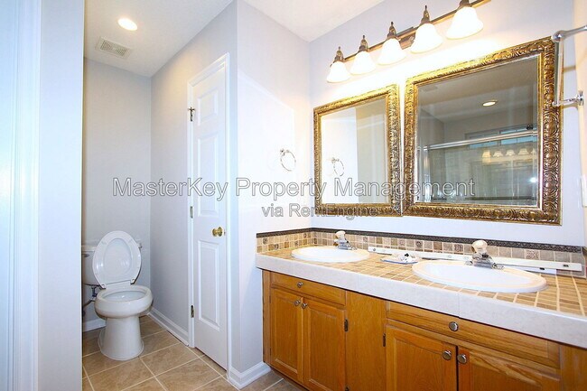 Building Photo - 309 Hallwood Ct