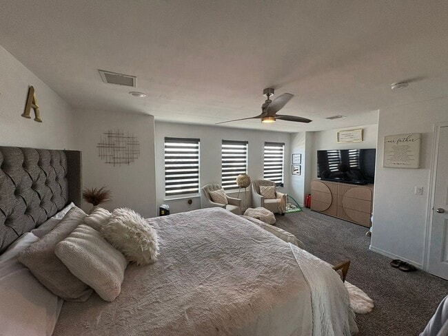 Building Photo - FAR EASTSIDE HOME FOR RENT