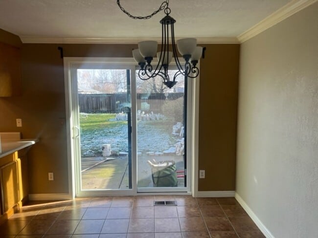 Building Photo - NEW TO MARKET, CLOSE TO SOUTH MEDFORD HIGH SCHOOL