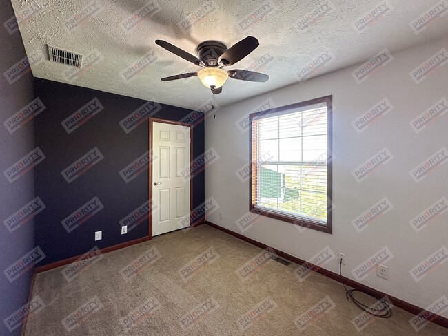 Building Photo - Rural Single Family Home