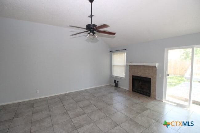 Building Photo - 2702 Cactus Dr