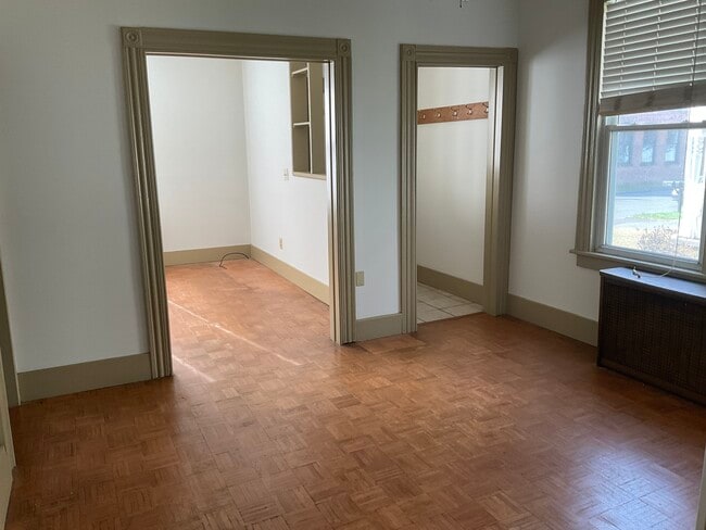 Building Photo - 39 Park Ave