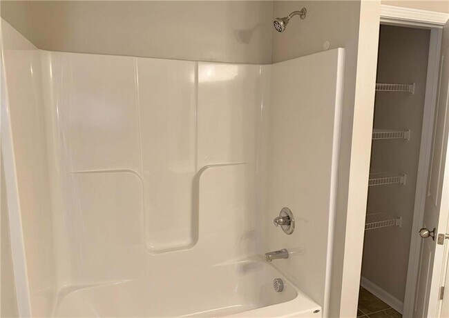 Building Photo - 480 Rockfern Ct