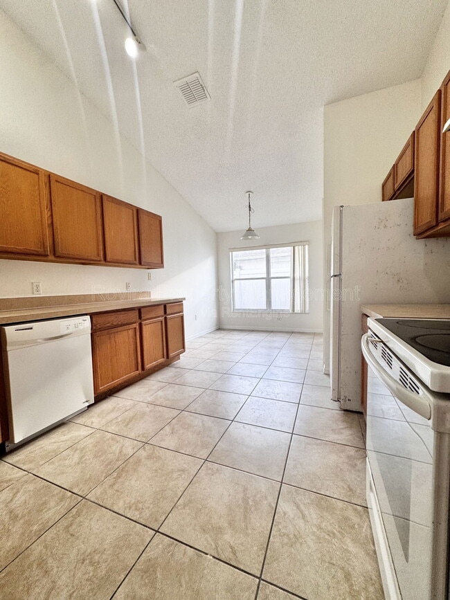 Building Photo - 4521 Declaration Dr