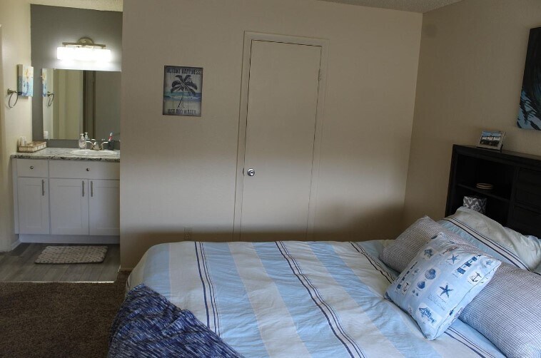 Primary Bedroom - 2390 E Fremont Ave