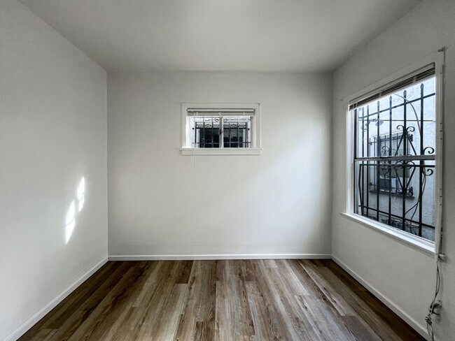 Building Photo - 1 Bedroom in LA - $1,750.00