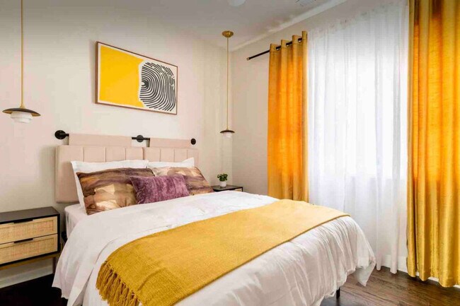 Building Photo - 1501 W Thomas St