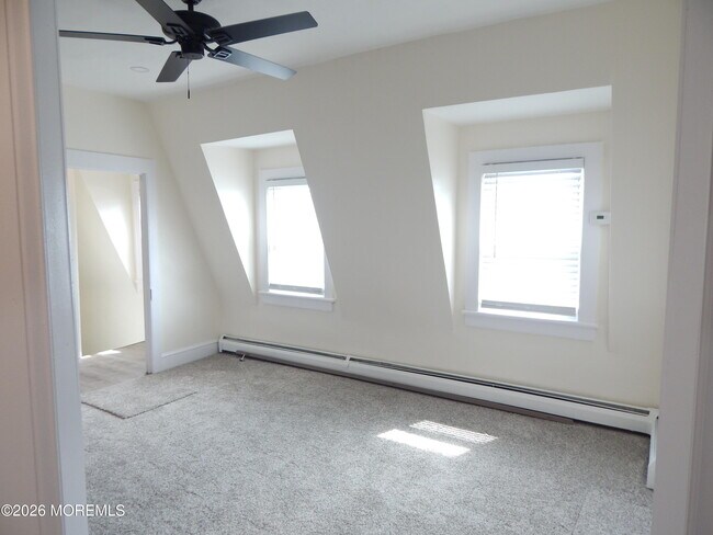 Building Photo - 90 Mt Hermon Way