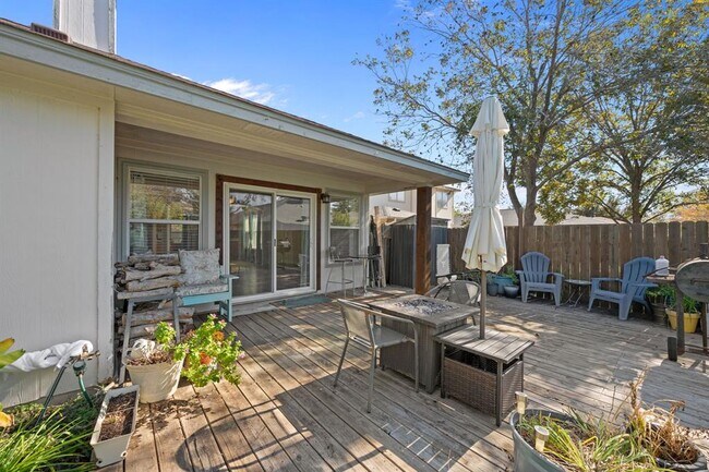 Building Photo - 108 David Dr