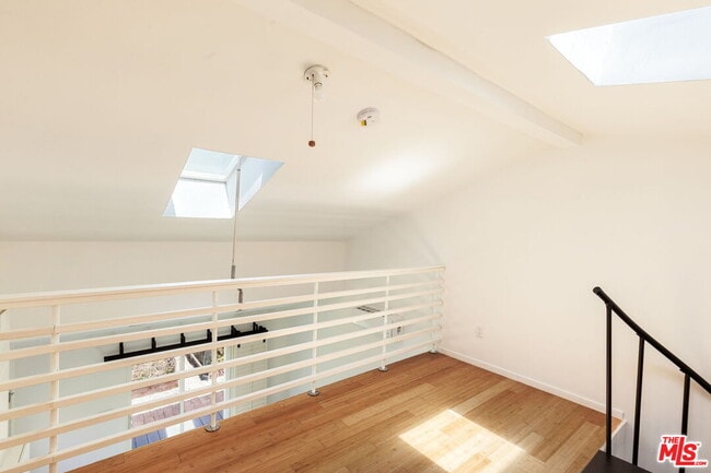 Building Photo - 6337 W 83rd St