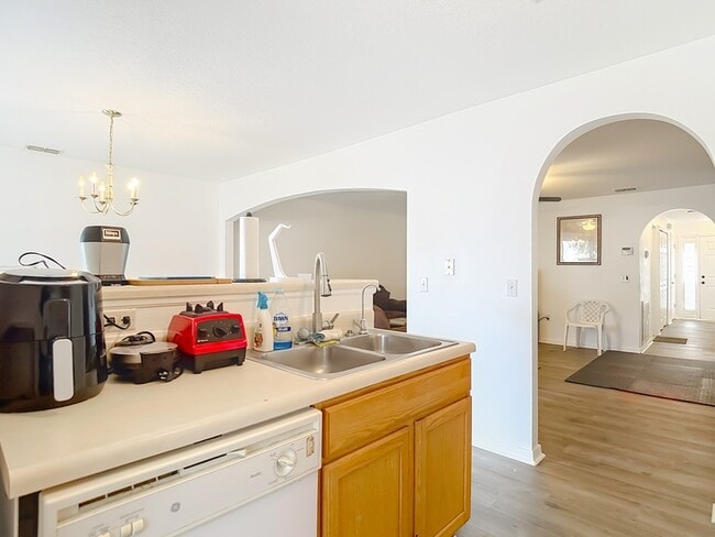 Building Photo - 9856 Ashburn Lake Dr