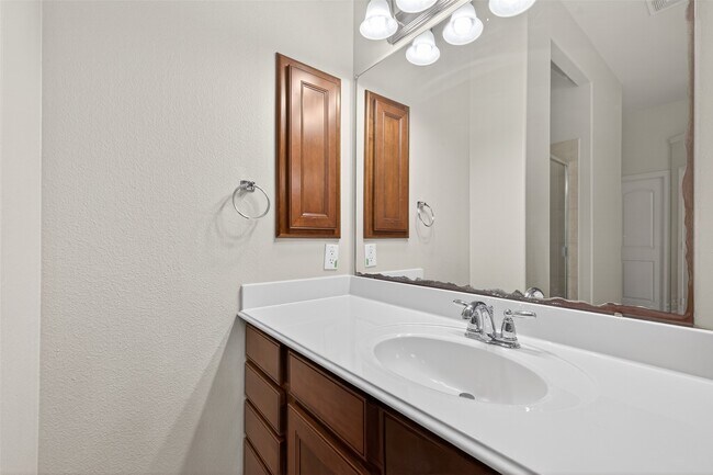 Building Photo - 5215 Field Briar Ln