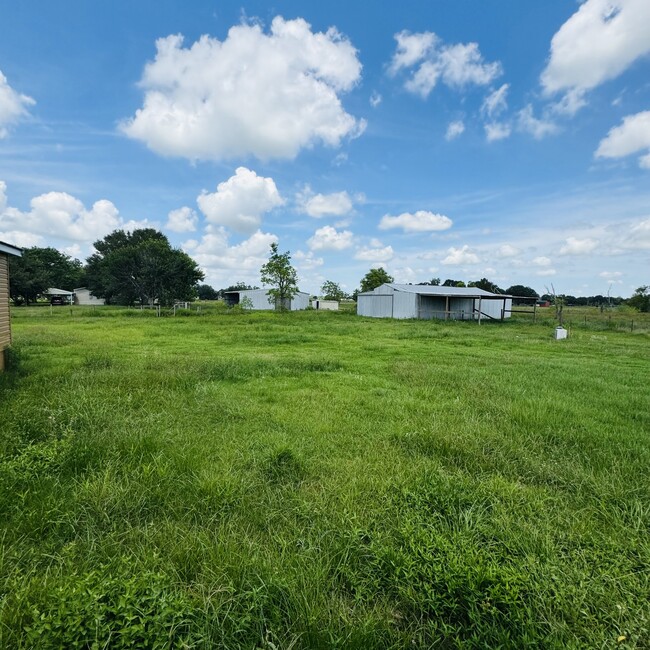 Building Photo - 14080 Shellhammer Rd