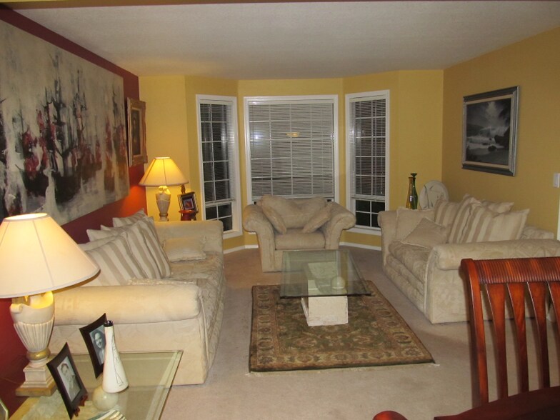 Building Photo - 12490 SW North Dakota St