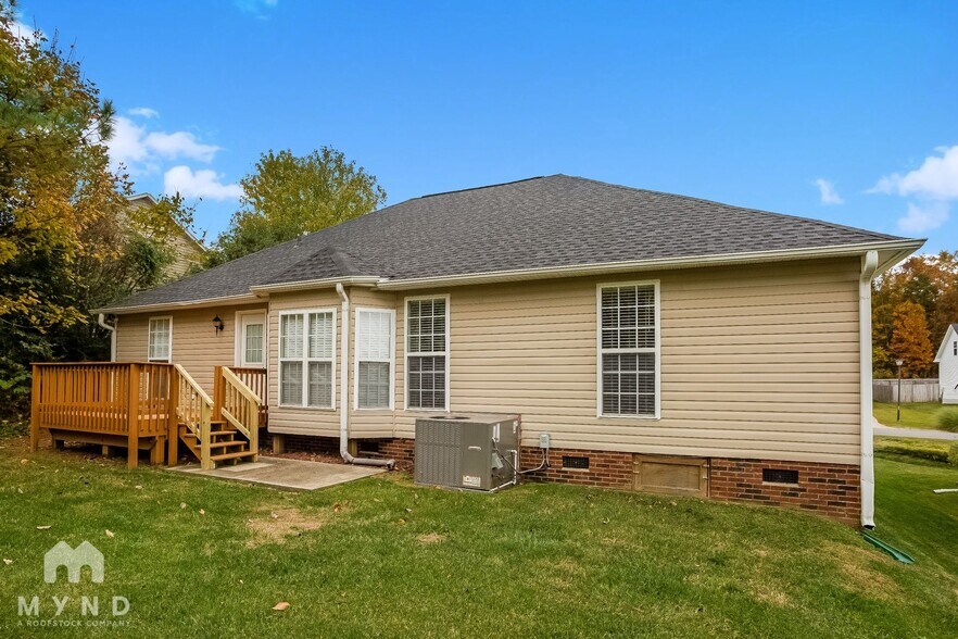 Building Photo - 4723 Hendrix Ct
