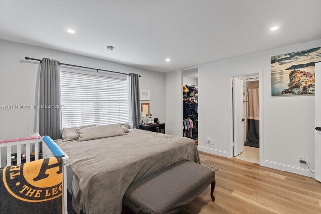 Building Photo - 8089 SW 18th Ct