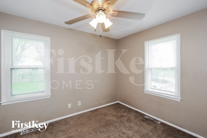 Building Photo - 7908 E 92nd St