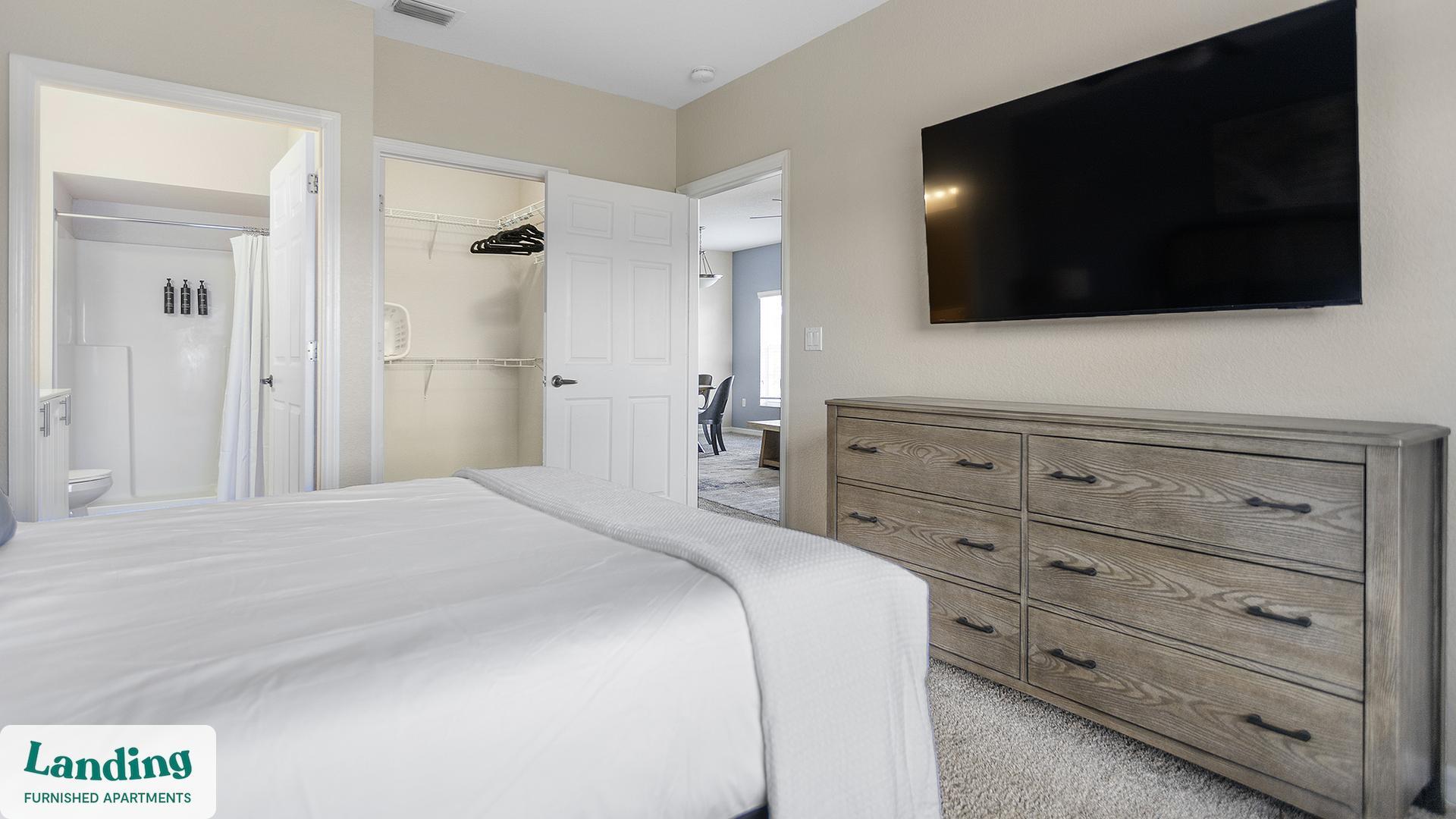 Building Photo - 3695 Island Club Dr