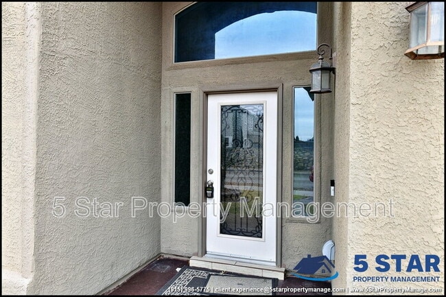 Building Photo - 5005 Moon Ranch Ln