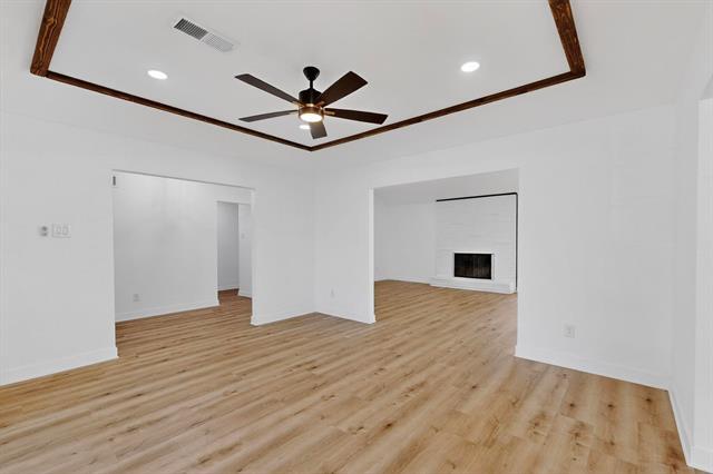 Building Photo - 7116 Town Bluff Dr