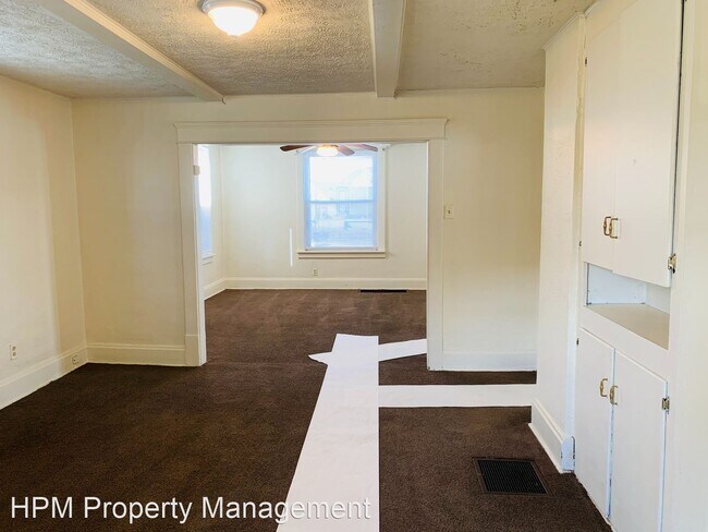 Building Photo - 3 br, 1 bath House - 445 N. Union