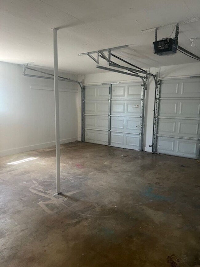 Building Photo - 2 Bedroom 1 Bathroom Georgetown Home