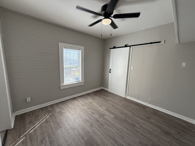 Building Photo - 1817 San Luis St