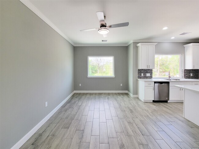 Building Photo - 4514 Maggie St