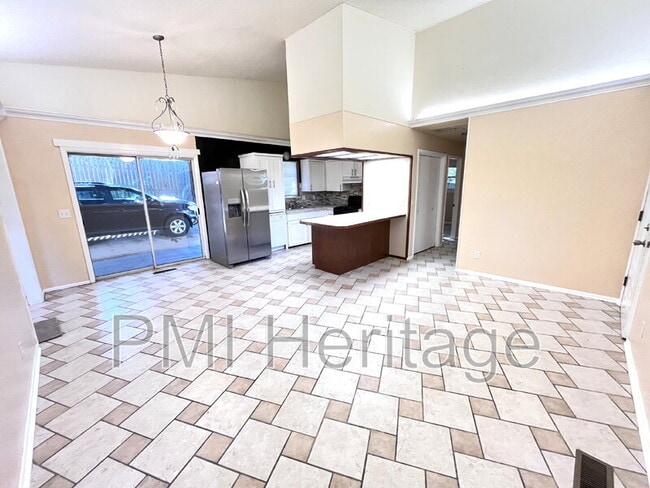 Building Photo - 44 Billingsley Dr