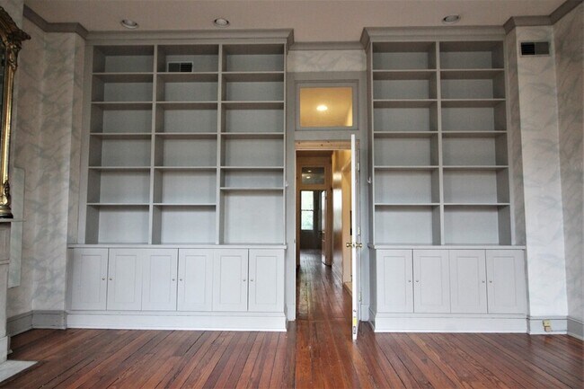 Building Photo - 1513 Bolton St