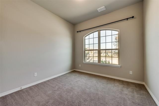 Building Photo - 9408 Lakeway Dr