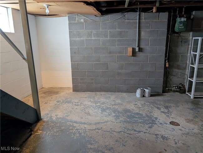 Building Photo - 486 Needham Ave