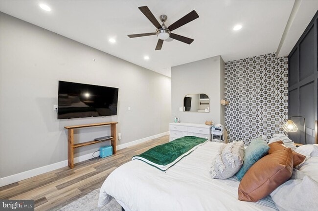 Building Photo - 1942 Tasker St