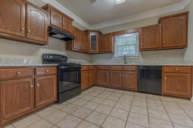 Building Photo - 4375 Big Horn Dr S