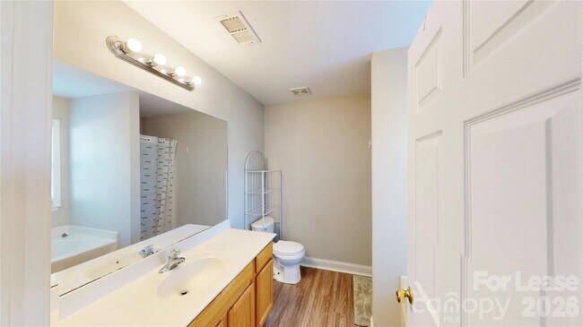 Building Photo - 447 Fawnbrook Ln