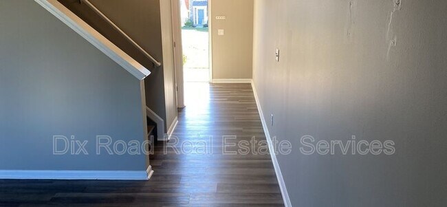 Building Photo - 806 Prescot Cir
