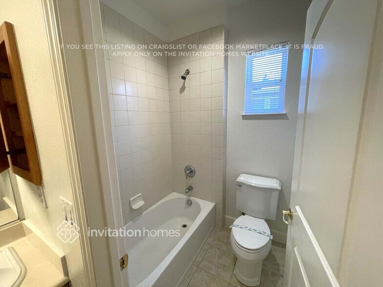 Building Photo - 9419 Berkshire Ln