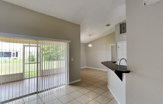 Building Photo - 817 Highland Crest Loop