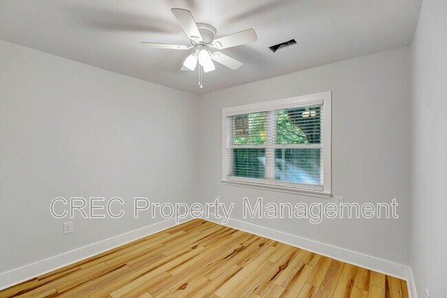 Building Photo - 1757 Skinner Ave