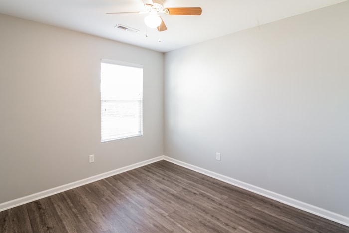 Building Photo - 442 Village Park Dr