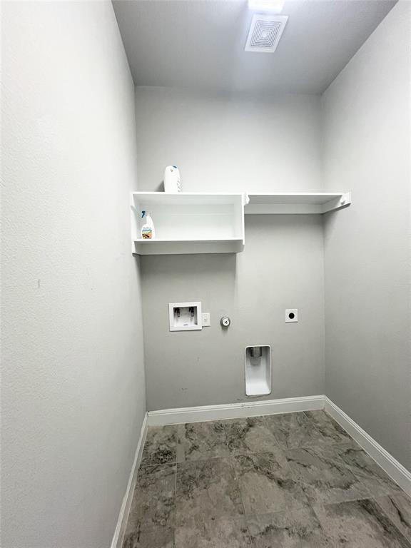 Building Photo - 2700 Hudson Ln